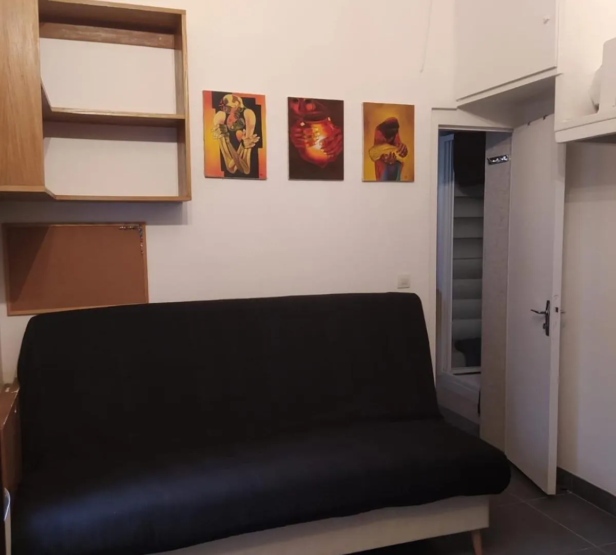 Le 4 *