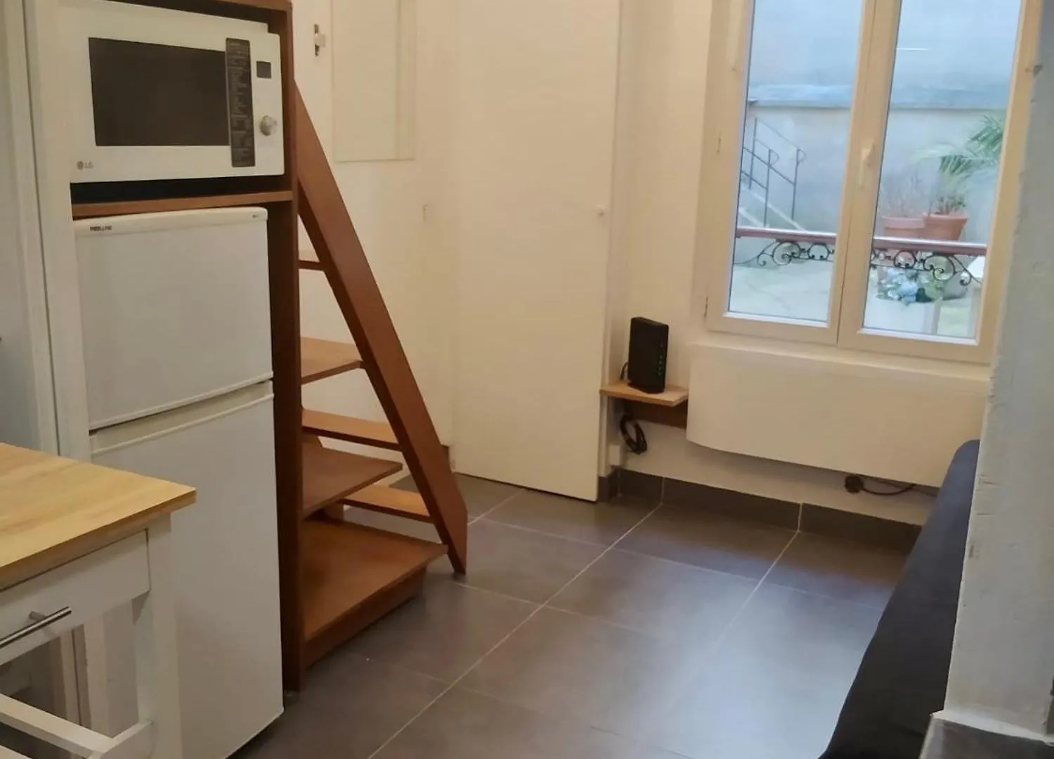 Le 4 Apartment *