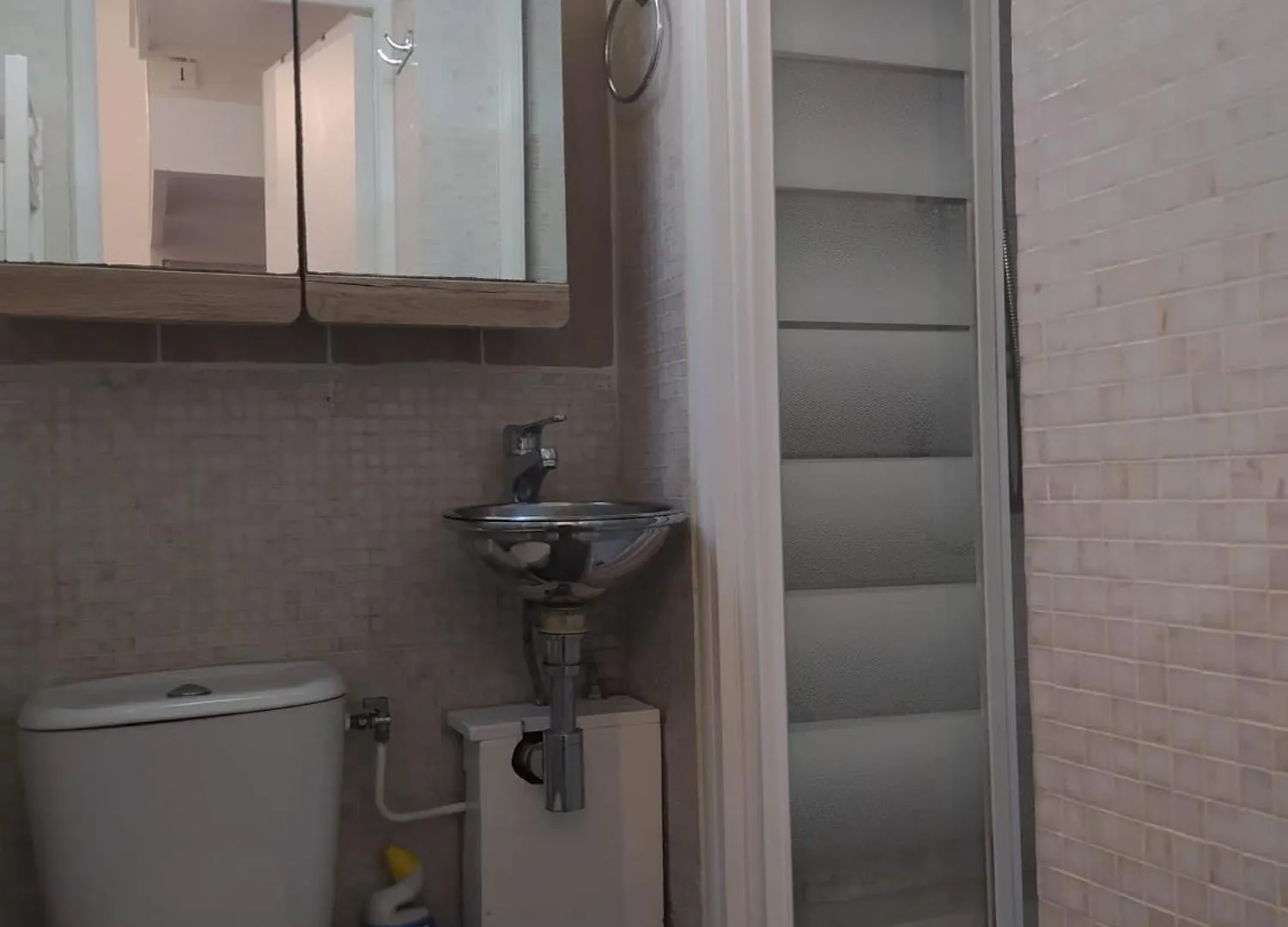 Le 4 Apartment *