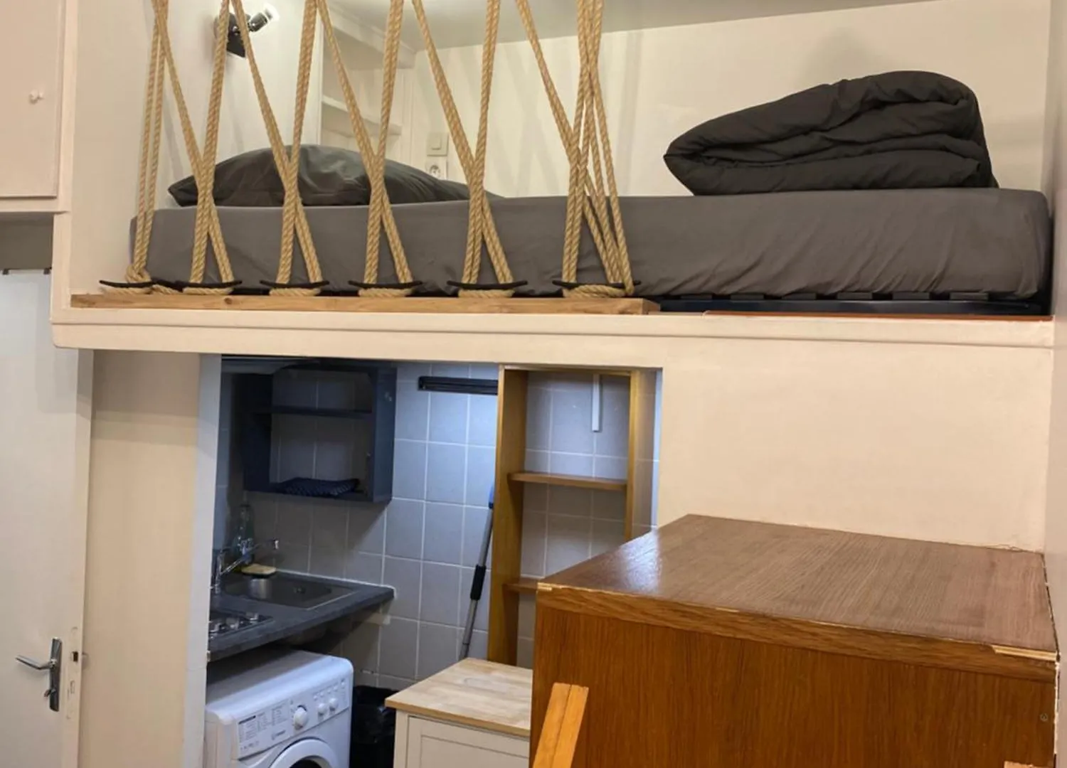 Le 4 Apartment *